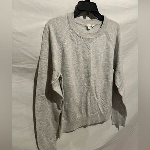 Women’s Gap classic sweater
